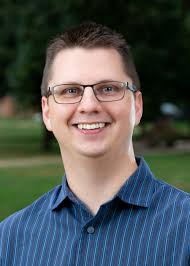 The risk and reward of innovative student-faculty research