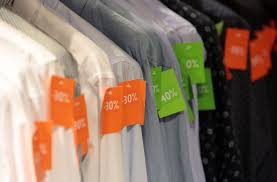 La loi pacte, votée en septembre 2018, prévoit des soldes plus concentrés dans le temps, passant de 6 semaines à 4 semaines par période de soldes. Soldes D Hiver 2018 Les Dates Par Departement Le Parisien