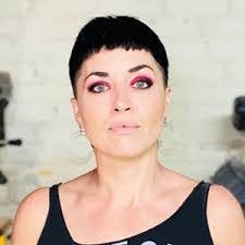 Cora Lee's Instagram, Twitter & Facebook