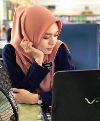 Kepakaran kami adalah membantu anda menjadi lebih sihat,lebih cantik,lebih bertenaga,lebih ceria,lebih berjaya, lebih bahagia dunia kaya berjaya dan bahagia di dunia dan akhirat. Rezeki Gambar Cikgu Cantik Malaysia Tular Di Internet