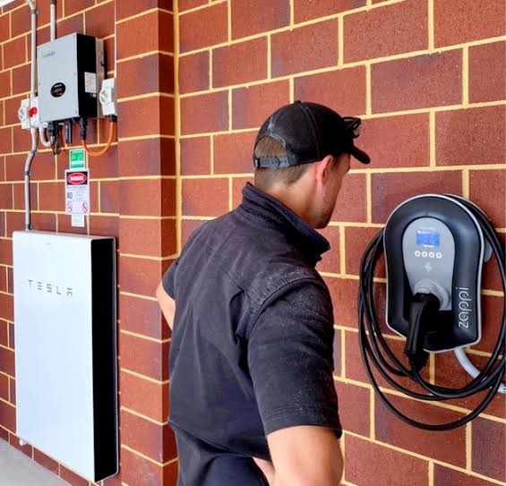 Installer fitting an e-mobility energy point on a home in Erith DA8