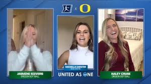 She was born in san diego, california, united states. Oregon S Haley Cruse Jasmine Sievers Break Down Their Tik Tok Dances Youtube