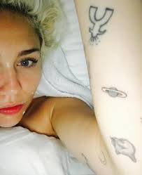 Australian tattoo artist lauren winzer posted on her. Miley Cyrus Bonds With Future Sister In Law Elsa Pataky With Matching Tattoos