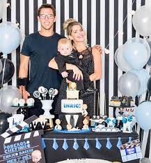 Negócios de família, em 2021 nos cinemas. Fofura Karina Bacchi Faz Festa De O Poderoso Chefinho Nos 7 Meses De Enrico Quem Quem News