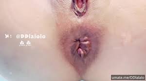 Sexy asían gf plays and fucks her right asshole - ThisVid.com