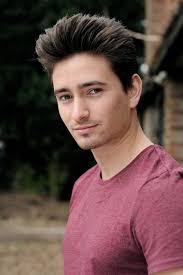 Tom Bott's Instagram, Twitter & Facebook