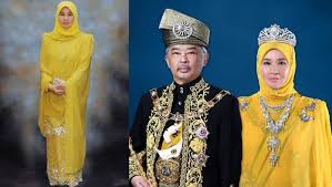 Majalah 3 2019 mon jul 29 pertabalan yang di pertuan agong ke 16. Raja Permaisuri Agong Jahit Sendiri Kain Samping Yang Di Pertuan Agong Untuk Hari Pertabalan Nona