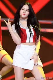 Netizens Discuss The Curvy Figure Of This Beautiful Idol Nancy Momoland Korean Beauty Girls Nancy Jewel Mcdonie