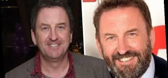 The series stars peyton elizabeth lee , joshua rush , sofia wylie , asher angel , lilan bowden , lauren tom , and trent garrett. Lee Mack Children Does Lee Mack Have A Son Celebrities Major