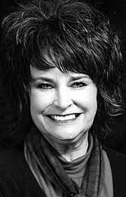 Hutchison Accepts Service To Mankind Award