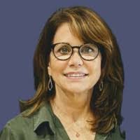 Julie Shahan's Instagram, Twitter & Facebook