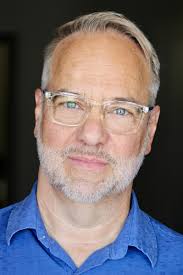 Update: I passed the driving test yesterday! I now have a French permis de  conduire! Hi all! I just wanted to introduce myself and share a photo (my  latest headshot, done by