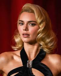 10 cortes de pelo ondulado tendencia este 2025 que son naturales,  rejuvenecen y dan mucho movimiento