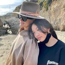 Pour trancher, les avocats de david hallyday et laura smet ont trouvé un argument massue : Laeticia Hallyday On Instagram Love Is All We Need Thiskindoflove Xoxojooyy Jalillespert