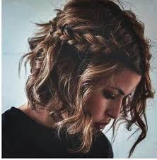 Du wirst dich wundern, wie viel du aus kürzeren haaren herausholen kannst! Braiding Hair Hairstyles Hairstyle Trends Braiding Hairstyle Hairstyles Trends Geflochtene Frisuren Flechtfrisuren Frisur Hochgesteckt