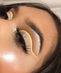 Make Up Trends Im Fruhjahr 2019 Die Jeder Tragen Wird Makeup Trends Dramatic Eye Makeup Eye Makeup