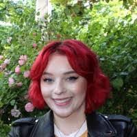 Jessica Falzone's Instagram, Twitter & Facebook