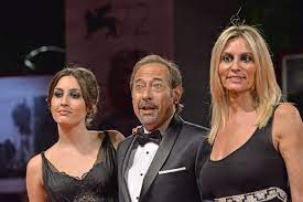 Guillermo francella es el segundo de dos hermanos hijos de ricardo héctor francella, empleado de banco, profesor de gimnasia y entrenador de halterofilia en racing club y adelina redondo. La Hija De Guillermo Francella Presento A Su Novio Actor Tkm Argentina