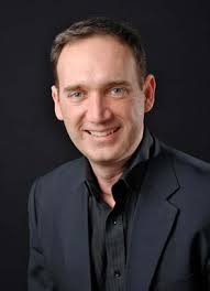 Annual Report 2015/16