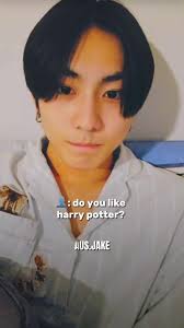 Jungwon from Enhypen Reacts to Harry Potter