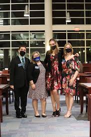 Dinner & Auction raises $600,000-plus for student scholarships