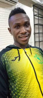 UN AUTRE ÉLÉPHANT DANS V.CLUB! -...