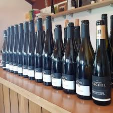 Find this pin and more on favorite design about wines by tiesse theophile. Schiller Wine Best German Wines And Winemakers Eichelmann Weinguide Deutschland 2020 Awards Germany