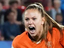 Wij zijn superblij met het nieuwe tenue, reageert international lieke martens. Lieke Martens Dit Is Het Salaris Van De 26 Jarige Voetbalster Bij Barcelona