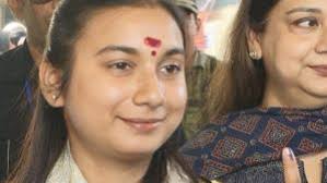 Circle Of Dreams, Positano, Lockheed and Elfin Knight catch the eye