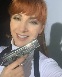 Alicia Sierra can take me out...in every way. : r/LaCasaDePapel