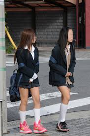 女子中学生画像｜学校指定かもしれないハイソックスの白い靴下を穿いてるJC写真 166枚 | MINAOKA