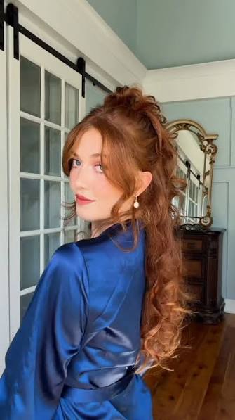 Half-up wedding guest hairstyle 💍 I did overnight bun curls the night before and only had to touch up a few pieces with a wand the next day (add clips ins too for more volume if you want)! , @olaplex ...