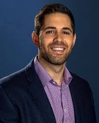 Kyle Killeen's Instagram, Twitter & Facebook