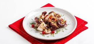 Ahtapot salatası ise bir diğer sıklıkla tercih edilen yemek. Bcr8fqeopgo33m