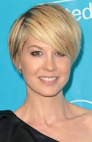 How to wear doc martens. 43 Short Hairstyles With Side Swept Bangs Hairstyle Woman