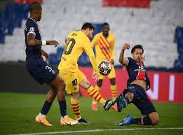 Psg completed just 4 passes in the last 10 minutes of whom 3 where the kick off after barcelona goals. M5a12vkrfnroem
