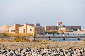 Waarom gaan jullie er dan gebouwen altijd al eens willen kijken op marker wadden of ben je benieuwd hoeveel er alweer is veranderd. Marker Wadden Landal Vakantiehuisje Duurzame Vakantie In Eigen Land