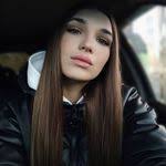 Michelle Vanderwalker's Instagram, Twitter & Facebook