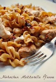 Rezept Cremige Nudelpfanne Mit Huhn Mozzarella Und Getrockneten Tomaten Rezepte Essensrezepte Kochrezepte