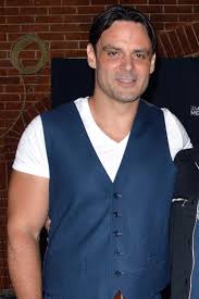 › visit amazon's uberto bondoni page. Hijo De Uberto Bondoni Declara Que No Tiene Genero Famosos Univision