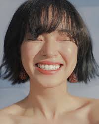 Vietnamese influencer praised for optimism during COVID-19 quarantine