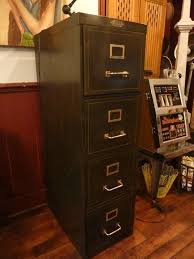 Meuble métallique industriel roneo des années 1960. Meuble A Tiroir Strafor 1930 Broc Martel 12 Rue Martel 75010 Paris