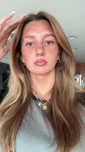 Jenna Moseley's Instagram, Twitter & Facebook