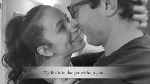 Du Shaynst Vi Di Zun" sung by Stephanie Lynne Mason and Drew Seigla