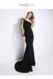 Details Make All The Difference And This Design Shows That An Asymmetrical Mermaid Design Can Be Even Sexier An Prom Dress Trends Evening Gowns Applique Dress