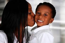 Por ese motivo, no pueden faltar los clásicos temas que se ofertan en locales de música o los que suenan en algunas emisoras de radio cuando el segundo domingo del mes (este 10 de mayo) se celebra en ecuador el día de la madre. Celebracion Del Dia De La Madre En El Mundo Guru De Viajes