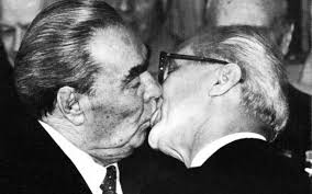 .pe harta europei erau trasate frontierele a două state ale aceleiaşi naţiuni puternice: Harta Granita Dintre Rfg Si Rdg Harta