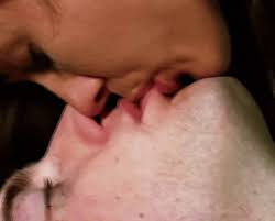 Kiss Gifs Get The Best Gif On Giphy