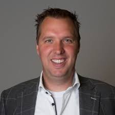 Iva Driebergen op LinkedIn: #ivabusinessschool #businessschool  #docentvanhetjaar #gefeliciteerd…