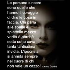 Una ricca selezione di pensieri su qualche spunto di riflessione lo troviamo nella seguente raccolta di frasi e aforismi sul camminare l'uomo è l'unico animale che non apprende nulla senza un insegnamento: Pin Di Enza Pennacchi Su Bellissimo Pensiero Citazioni Casuali Coraggio Citazioni Intelligenti